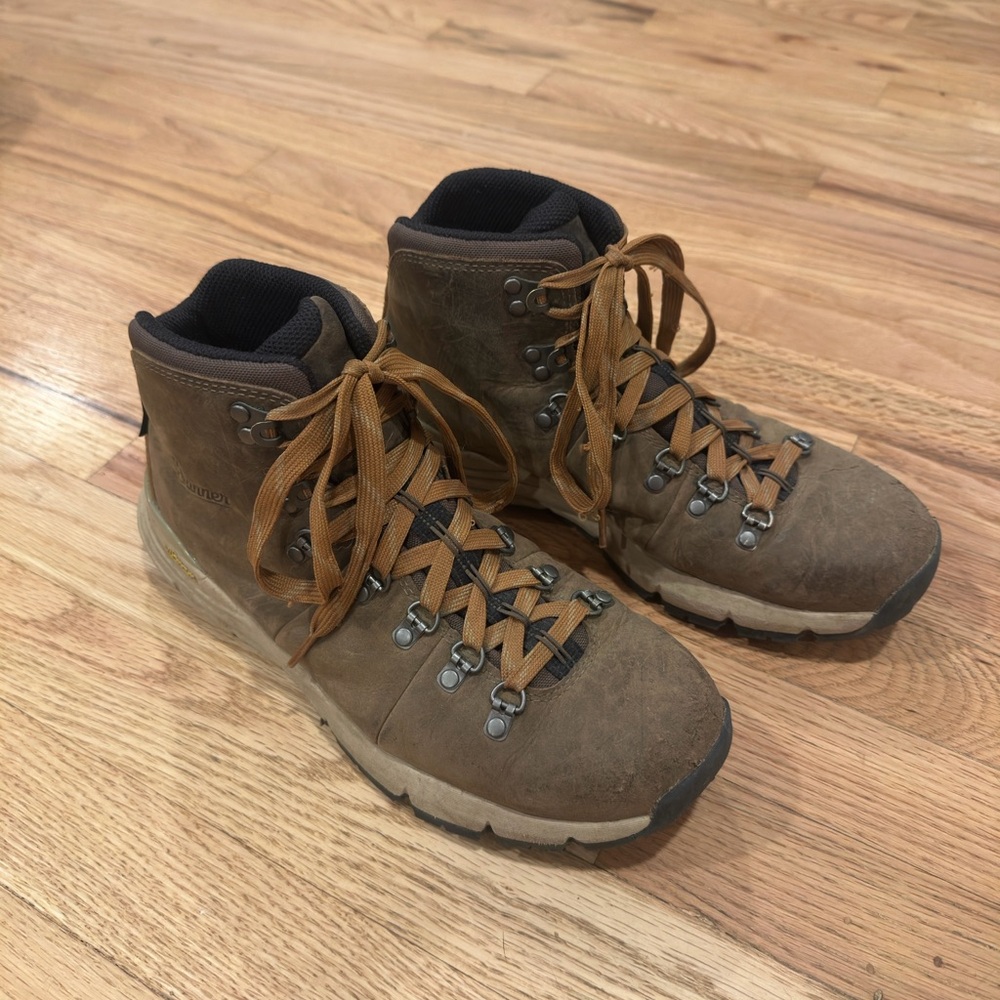 Danner Brown Leather Hiking Boots with Tan Laces